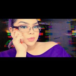 Meet your Posher, Adriana